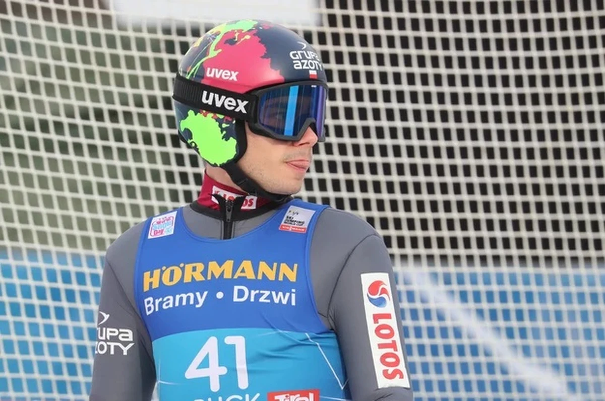 Pod nieobecność czołowych polskich skoczków Jakub Wolny był najlepszym z Biało-Czerwonych w kwalifikacjach do sobotniego konkursu Pucharu Świata w niemieckim Titisee-Neustadt. Wygrał Słoweniec Cene Prevc, a awans wywalczyło pięciu Polaków.