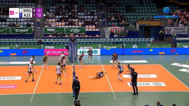 Skrót meczu 16. kolejki Tauron Ligi #VolleyWrocław – Developres Bella Dolina Rzeszów 0:3 (17:25, 16:25, 22:25).

#VolleyWrocław: Wellna, Gromadowska, Hawryła, Kossanyiova, Bałucka, Szady, Pańko, Chorąża, Kaczmar, Fedorek, Stancelewska, Robles, Kocić

Developres BELLA DOLINA Rzeszów: Polańska, Honorio Marques, Krajewska, Bagrowska, Blagojević, Stencel, Wenerska, Witowska, Bajema, Rapacz, Kalandadze, Jurczyk, Bińczycka
