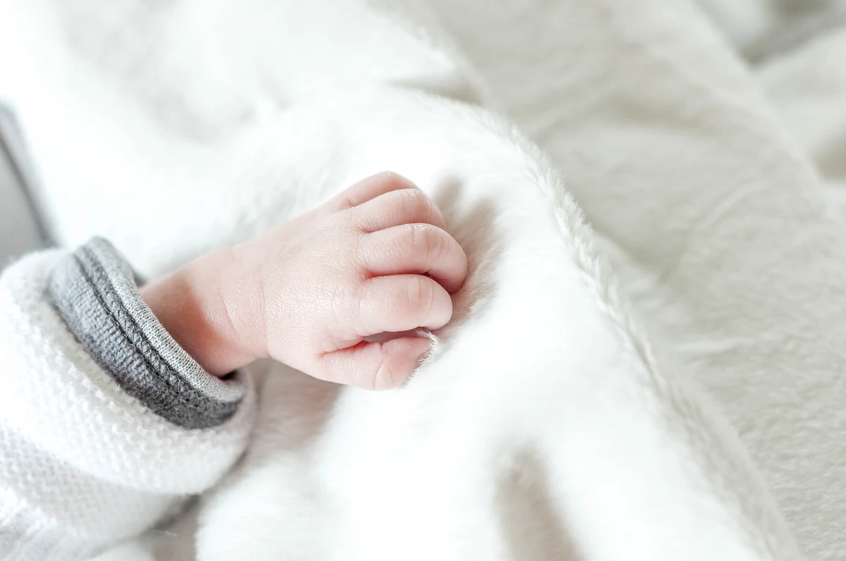 Zarzut zabójstwa ze szczególnym okrucieństwem swojej 10-tygodniowej córki usłyszeli 22-letnia Karolina P. i 23-letni Dominik P. ze Starogardu Gdańskiego. Grozi im kara dożywotniego więzienia. 