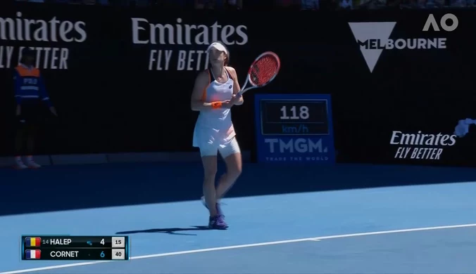 Cornet pokonuje Halep i melduje się w ćwierćfinale Australian Open. WIDEO