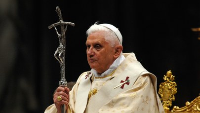 Benedykt XVI poprawia swoje oświadczenie ws. pedofilii księży w jego diecezji
