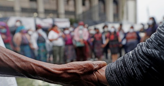 Sąd najwyższy w Gwatemali skazał pięciu członków bojówek paramilitarnych na kary po 30 lat więzienia za zgwałcenie dziesiątek kobiet z plemienia Majów w czasie wojny domowej.