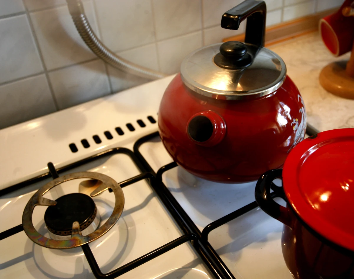 Sejm odrzucił najważniejsze zmiany, zaproponowane przez Senat do ustawy o ochronie odbiorców gazu. Posłowie przyjęli jedynie poprawki legislacyjno-redakcyjne. Ustawa trafi teraz na biurko prezydenta. 