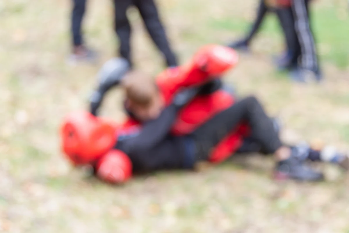 11-letni chłopiec ugodził nożem 13-letniego kolegę w wielkopolskiej wsi Sośnie w powiecie ostrowskim. O sprawie powiadomiono sąd rodzinny - poinformowała oficer prasowa ostrowskiej policji Małgorzata Michaś.