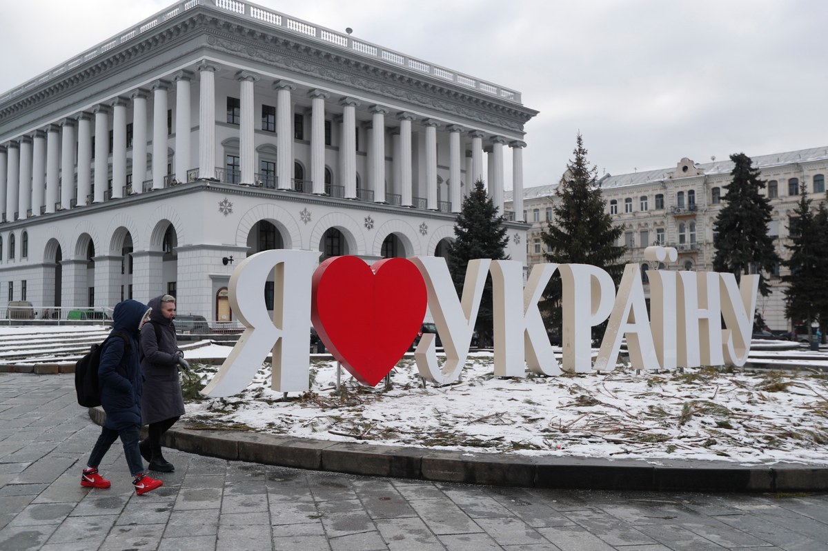 W pisemnej odpowiedzi na propozycje Rosji podtrzymaliśmy podstawowe zasady dotyczące suwerenności Ukrainy i prawa narodów do wyboru sojuszy - powiedział szef dyplomacji USA Antony Blinken. Dodał, że Waszyngton zaproponował Moskwie środki zapewniające wzajemną transparentność w sprawie sił na Ukrainie. Odpowiedź na rosyjskie żądania wysłało też NATO.