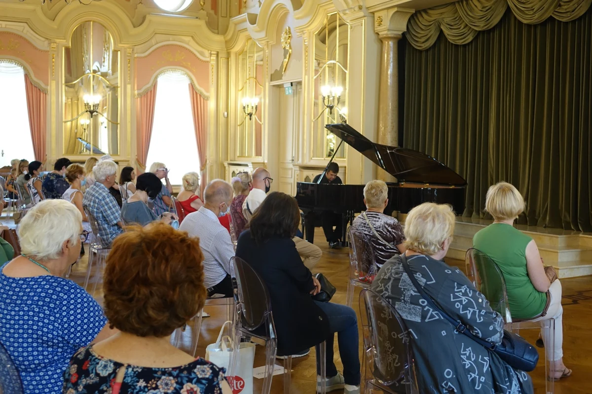 Recitalem fortepianowym Muzeum Miasta Łodzi zainauguruje cykl koncertów muzyki klasycznej pod tytułem: „Muzyka Łodzi”. Pierwsze muzyczne spotkanie zaplanowano na niedzielę (30 stycznia) o godz. 16:30. Tym samym Pałac Poznańskiego znów wypełnią dźwięki i melomani. 