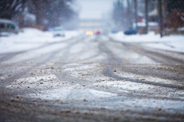 Prognoza pogody na czwartek. Chmury i deszcz ze śniegiem