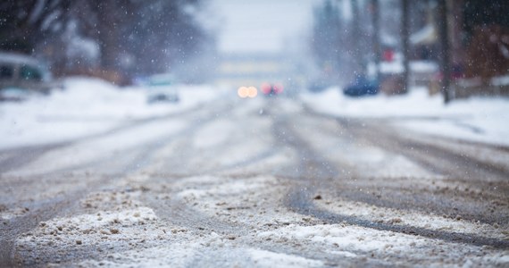 Czwartek będzie pochmurny, z opadami deszczu ze śniegiem oraz śniegu. Wiatr będzie silny i porywisty. Temperatura od 1 st. C na wschodzie do 7 st. C na zachodzie - przekazała dyżurna synoptyk Instytutu Meteorologii i Gospodarki Wodnej Anna Woźniak.