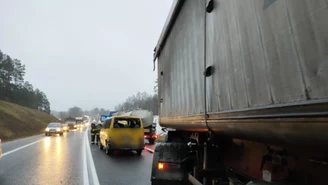 Kromerowo: Zderzenie trzech aut. Cztery osoby ranne