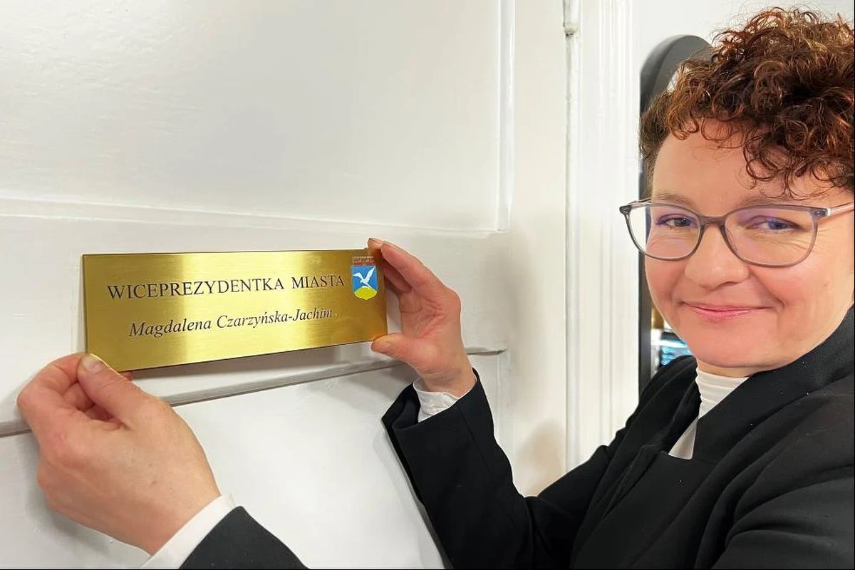 Pracownice sopockiego urzędu zdecydują, czy chcą, żeby od 1 lutego zamiast "pani prezydent/naczelnik/inspektor" mówiono do nich: prezydentka, naczelniczka i inspektorka. Nowe nazwy mają pojawić się na tabliczkach przy drzwiach, stopkach mailowych, stronach www i komunikatach prasowych. Będą jednak wyjątki.