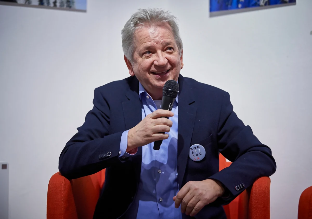 W czwartek 27 stycznia lubelscy radni większością głosów przegłosowali uchwałę w sprawie nadania Honorowego Obywatelstwa Miasta Lublin reżyserowi Juliuszowi Machulskiemu. Z wnioskiem o nadanie honorowego obywatelstwa wystąpiła dyrektor Teatru Starego w Lublinie Karolina Rozwód.