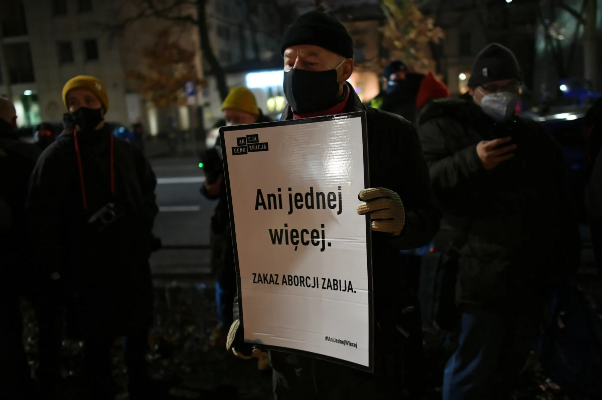 Konsultant krajowy ds. położnictwa i ginekologii prof. Krzysztof Czajkowski poinformował, że zleci kontrolę procesu leczenia 37-letniej Agnieszki z Częstochowy. Kobieta zmarła we wtorek w trzy tygodnie po stracie ciąży bliźniaczej. O potrzebie takiej kontroli zdecydowało także Ministerstwo Zdrowia.