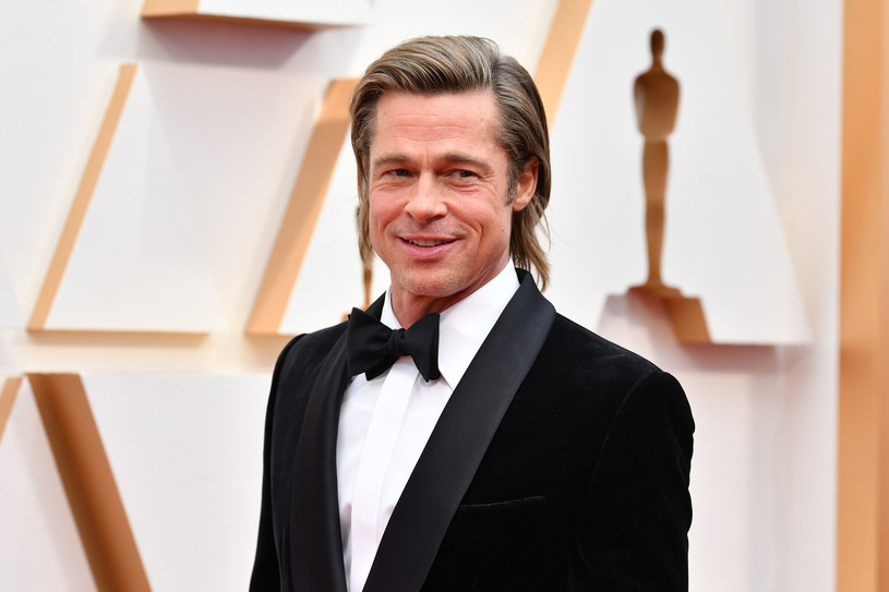 Brad Pitt znalazł nową miłość. Tak przynajmniej twierdzi dziennik "The Sun", który donosi, że słynny hollywoodzki aktor  od pół roku spotyka się ze szwedzką piosenkarką muzyki pop, Lykke Li. Udało im się utrzymać swój związek w tajemnicy dzięki temu, że mieszkają po sąsiedzku w Los Angeles.