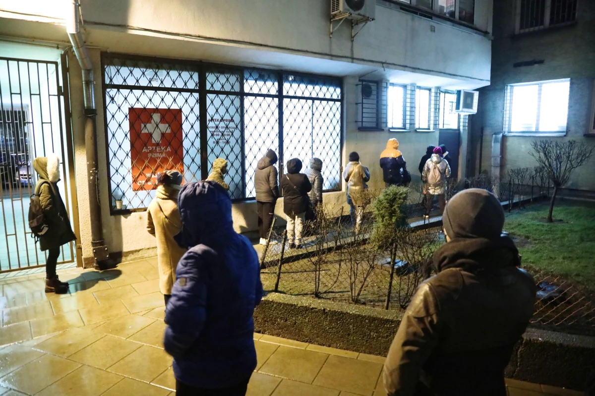 137 aptek wykonuje dziś testy w kierunku koronawirusa - to 1 procent ogólnej liczby placówek. A to oznacza, że w 99 proc. aptek takiego testu nie zrobicie. Darmowe testy – zgodnie z zapowiedzią rządu – miały być masowe.