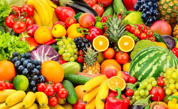 Generalnie uważa się, że wszystkie warzywa i owoce pełnią bardzo ważną rolę w żywieniu człowieka. Są one bardzo dobrym źródłem witamin i składników mineralnych oraz błonnika, czyli włókna pokarmowego. Jednak nie wszystkie są tak samo zdrowe. Wpływ na to ma m.in. zawartość niektórych składników, jak cukry proste czy błonnik pokarmowy. 