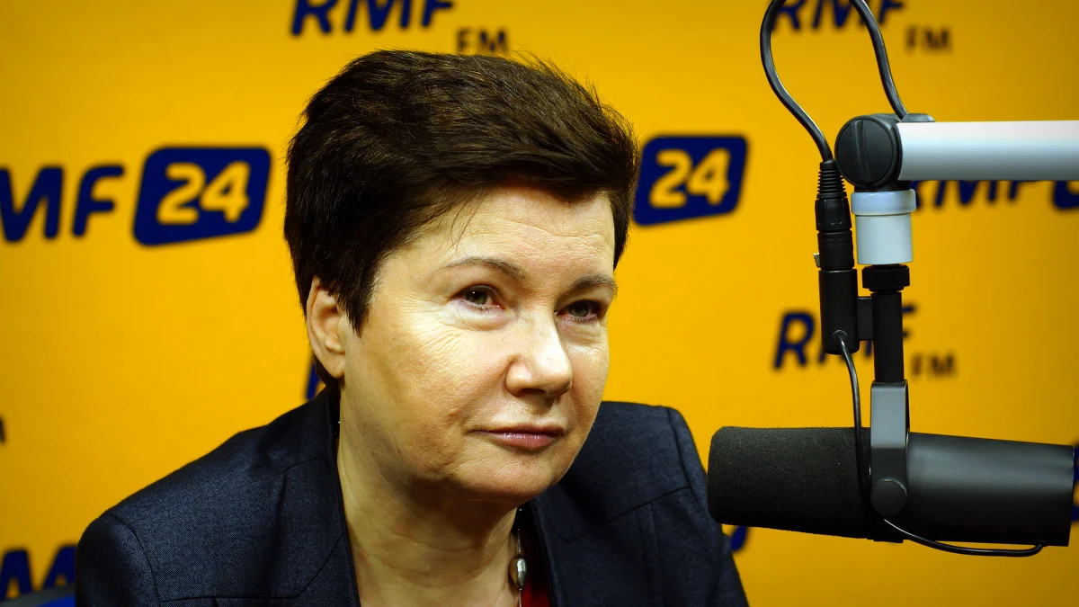 "Na pewno lepszym prezesem NBP byłby np. premier Morawiecki" – powiedziała Hanna Gronkiewicz-Waltz, która była gościem Krzysztofa Ziemca w RMF FM, pytana o to, czy według niej kadencja Adama Glapińskiego powinna zostać przedłużona. "On (Morawiecki – przyp. red.) - według mnie - naciskał na prezesa Glapińskiego, żeby podnieść stopy procentowe. Najpierw o stopach mówił premier, a potem prezes. To nie powinno tak być" – zaznaczyła była prezydent Warszawy i była szefowa NBP.
