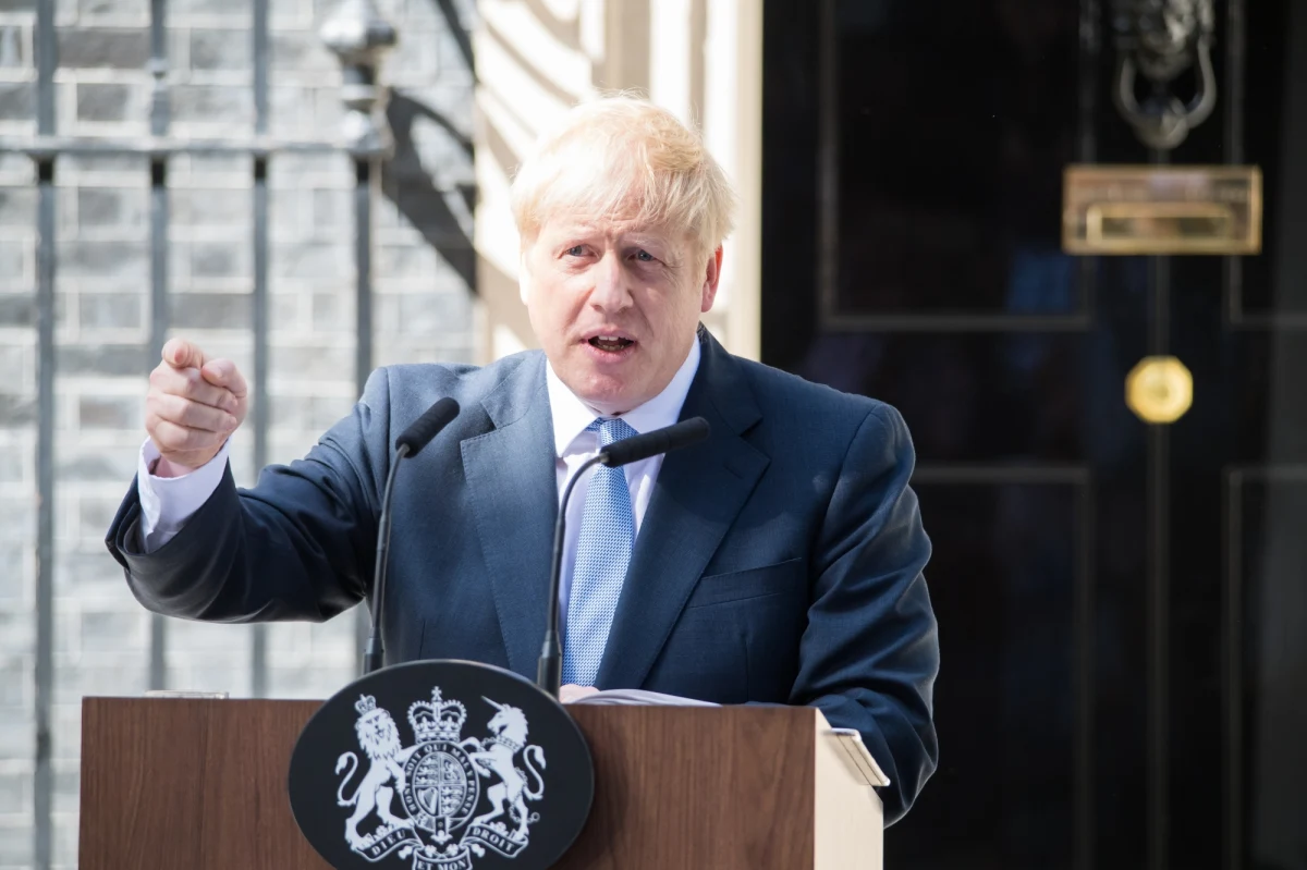 Premier Wielkiej Brytanii Boris Johnson zamierza zintensyfikować wysiłki dyplomatyczne w sprawie kryzysu na Ukrainie, odwiedzając Europę Wschodnią i telefonując do prezydenta Rosji Władimira Putina - poinformował wczoraj Reuters powołując się na źródła rządowe.