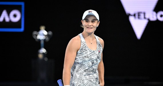 Liderka światowego rankingu tenisistek Ashleigh Barty wygrała turniej Australian Open, pokonując w finale Amerykankę Danielle Collins 6:3, 7:6 (7-2). To trzeci wielkoszlemowy tytuł 25-letniej reprezentantki gospodarzy, a pierwszy wywalczony w Melbourne.