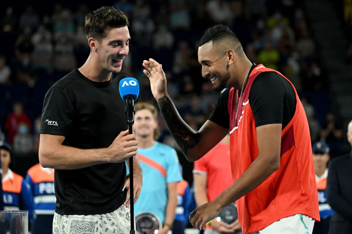 Nick Kyrgios i Thanasi Kokkinakis niespodziewanie wygrali deblową rywalizację w wielkoszlemowym Australian Open. Tenisiści gospodarzy, którzy dostali się do obsady dzięki tzw. dzikiej karcie, pokonali w finale w Melbourne rodaków Matthew Ebdena i Maksa Purcella 7:5, 6:4.