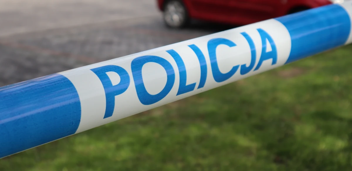 Na przedmieściach Olsztyna, w trudno dostępnym, zabagnionym terenie strażacy ochotnicy z Bartąga odnaleźli ciało człowieka. To prawdopodobnie mieszkaniec Olsztyna, który zaginął na początku stycznia - poinformował PAP dyżurny Komendy Wojewódzkiej Państwowej Straży Pożarnej w Olsztynie.
