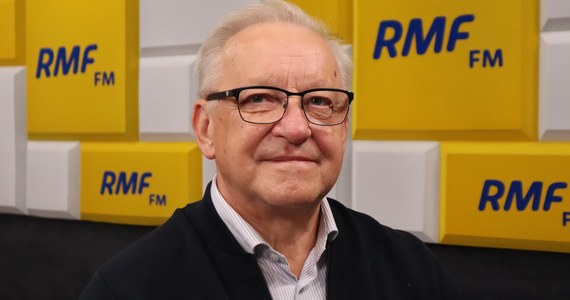 "Zapis ustawy jest dość jasny. Generalnie zakłada ona możliwość powszechnego testowania, a w zasadzie taki miękki przymus takiego testowania" – oceniał w Porannej rozmowie w RMF FM Bolesław Piecha, poseł PiS nową ustawę covidową. Wprowadza ona m.in. odszkodowania za zarażenie się koronawirusem w miejscu pracy i zaostrza kary za łamanie obostrzeń. 