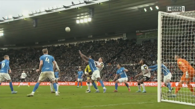 Wspaniałe trafienie w ostatniej akcji meczu, przez co Derby County wywalczyło remis!

Championship - mecz: Derby County FC - Birmingham City FC

