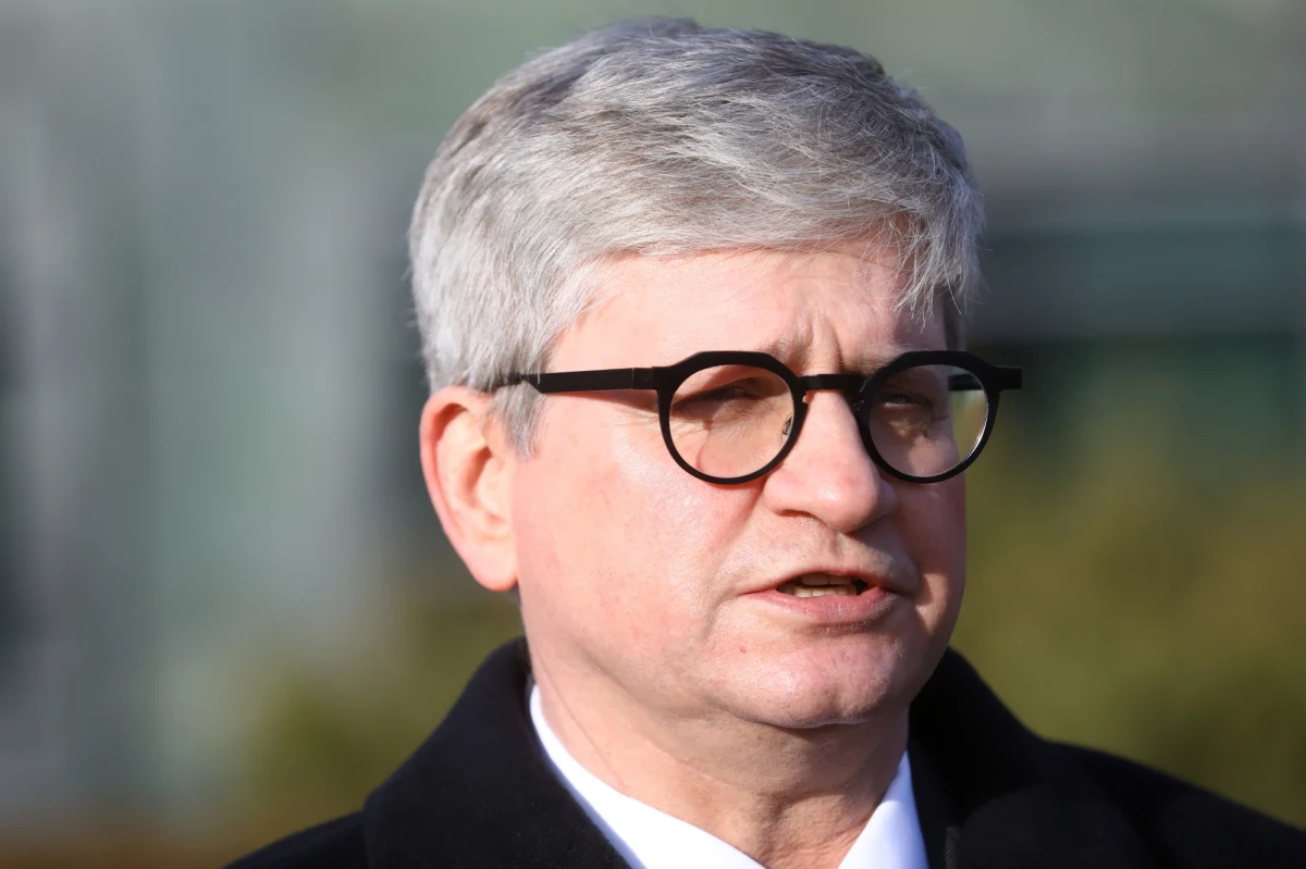 "Kwestia przekazania amunicji jest uzależniona od strony ukraińskiej. Teraz aktywność leży po ich stronie. Jesteśmy gotowi dostarczyć w każdej chwili kilkadziesiąt tysięcy sztuk amunicji defensywnej" - poinformował w poniedziałek szef Biura Bezpieczeństwa Narodowego Paweł Soloch.