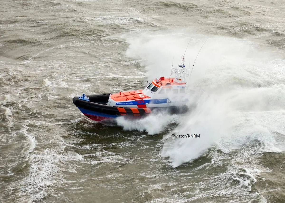 Do zderzenia pełnomorskiego statku z tankowcem doszło w poniedziałek u wybrzeży Ijmuiden niedaleko Amsterdamu. Na pokład jednostki o nazwie Julietta D. wdarła się woda. Uratowano wszystkich członków załogi, jednak statek dryfuje u wybrzeży Holandii.