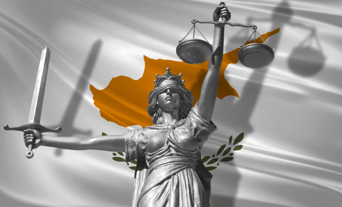 Cypryjski Sąd Najwyższy uniewinnił Brytyjkę, skazaną w 2020 r. na 4 miesiące więzienia za sianie zgorszenia. Sąd uznał, że kobiecie, która latem 2019 r. oskarżyła 12 nastolatków z Izraela o zbiorowy gwałt, nie zapewniono sprawiedliwego procesu.