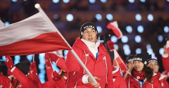 Zimowe igrzyska olimpijskie w Pekinie zbliżają się wielkimi krokami. Już w piątek 4 lutego w chińskiej stolicy odbędzie się ceremonia otwarcia igrzysk. Chorążymi reprezentacji Polski podczas tej uroczystości będą snowboardzistka Aleksandra Król i panczenista Zbigniew Bródka. To oni poniosą biało-czerwoną flagę.
