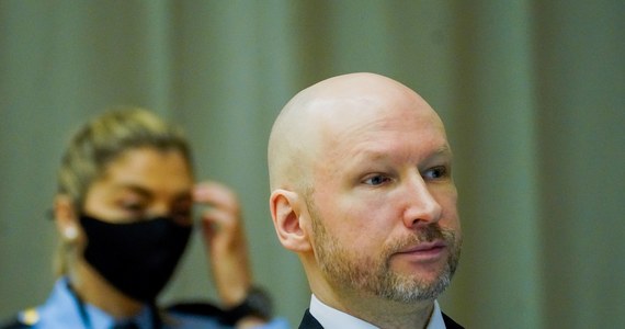 Sąd okręgu Telemark w południowej Norwegii jednomyślnie odrzucił wniosek Andersa Breivika o przedterminowe warunkowe zwolnienie z więzienia. W opublikowanym we wtorek uzasadnieniu podkreślono, że istnieje duże ryzyko, że ten masowy morderca popełni nowe akty przemocy.
