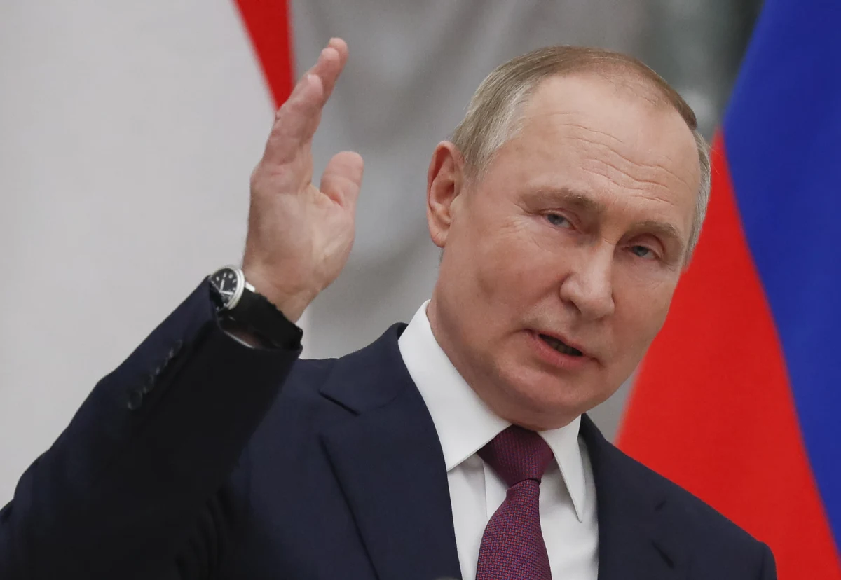 Prezydent Rosji Władimir Putin powiedział we wtorek, że Moskwa analizuje odpowiedź USA i NATO na rosyjskie żądania gwarancji bezpieczeństwa. Jak podkreślił, już teraz jest jasne, że Zachód zignorował zasadnicze obawy Moskwy dotyczące m.in. rozszerzenia NATO. Oznajmił, że wyrzutnie rakietowe USA w Polsce i Rumunii zagrażają jego krajowi.