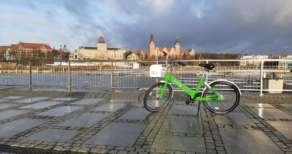 Szczeciński Rower Miejski wraca po ponad rocznej nieobecności w nowej odsłonie. 1 marca na ulice miasta wyjadą jednoślady z wbudowanym GPS-em, które będzie można zostawiać i wypożyczać niemal w każdym miejscu.