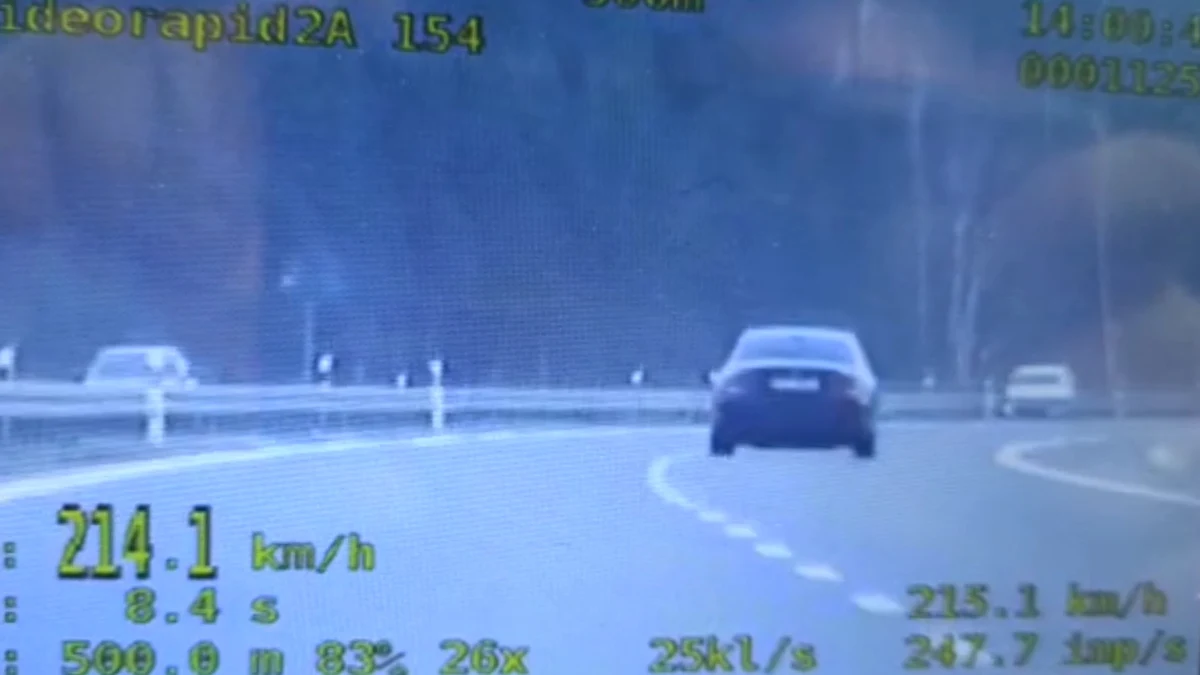 Policjanci zatrzymali do kontroli kobietę, która przekroczyła prędkość na drodze S3 o 94 km/h. Funkcjonariusze nałożyli na nią mandat w wysokości 2500 zł. Kobieta na miejscu zapłaciła wskazaną kwotę kartą - poinformowała policja w Gorzowie Wielkopolskim. 