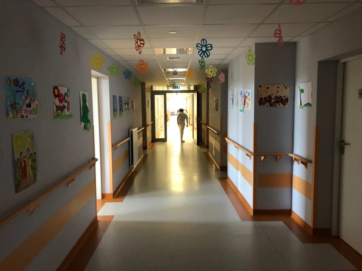 Od półtora tygodnia oddział covidowy w Wojewódzkim Specjalistycznym Szpitalu Dziecięcym przeżywa prawdziwe oblężenie. Najwięcej jest dzieci poniżej piątego roku życia. 