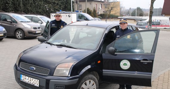 Ponad tysiąc kontroli źródeł ogrzewania przeprowadzili w styczniu strażnicy miejscy w Rybniku. Sprawdzali, czy mieszkańcy – zgodnie z wojewódzką uchwałą antysmogową – wymienili do końca ubiegłego roku najstarsze, ponad 10-letnie piece. Posypały się kary. 