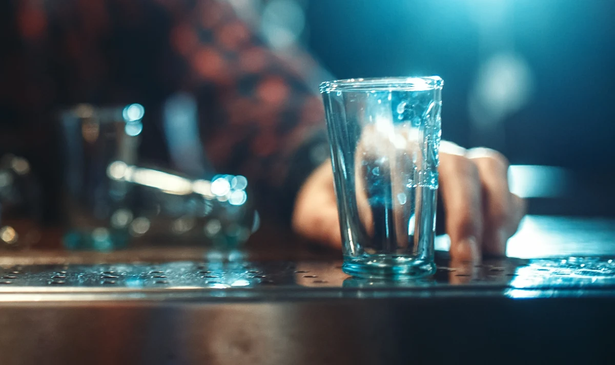 W pościg za kierowcą, który nie zatrzymał się do kontroli ruszyli policjanci z Mielna w Zachodniopomorskiem. Za kierownicą hondy siedział 16-latek. Na fotelu pasażera jego pijany ojciec.