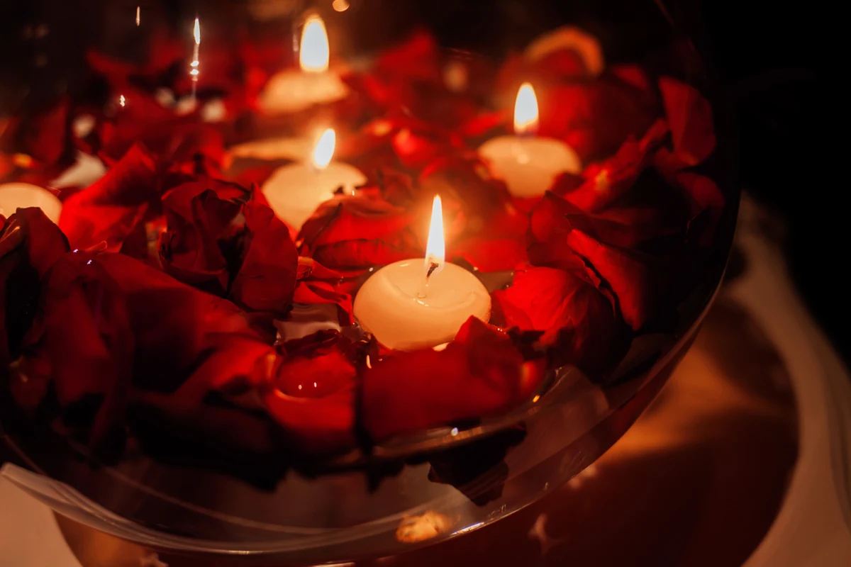 14 lutego to data bardzo dobrze znana. Nie tylko tym, których właśnie trafiła strzała Kupidyna. Jaki to dzień tygodnia w 2022 roku i jak się przygotować na walentynki?