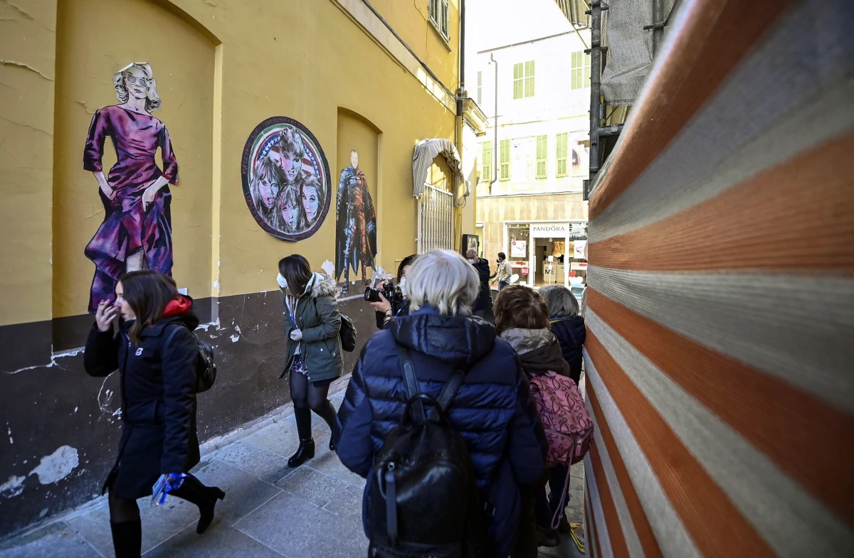 „Nadszedł czas, by przejść do zwyczajnego zarządzania zakażeniami, tak jak to ma miejsce w przypadku grypy” - ocenił włoski wiceminister zdrowia Pierpaolo Sileri. W dyskusji na temat obecnego etapu pandemii podkreśla się, że uodpornionych jest już 90 procent mieszkańców kraju.