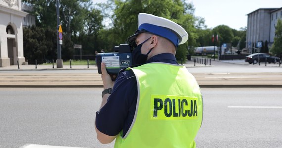 Są nowe dane małopolskiej policji porównujące pierwszy miesiąc obecnego i poprzedniego roku, dotyczące zdarzeń drogowych. Według służb, nastąpił spadek liczby wypadków oraz naruszeń przekroczeń prędkości. Bezpośrednią przyczyną mają być zmiany w taryfikatorze mandatów, które weszły w życie od 1 stycznia.