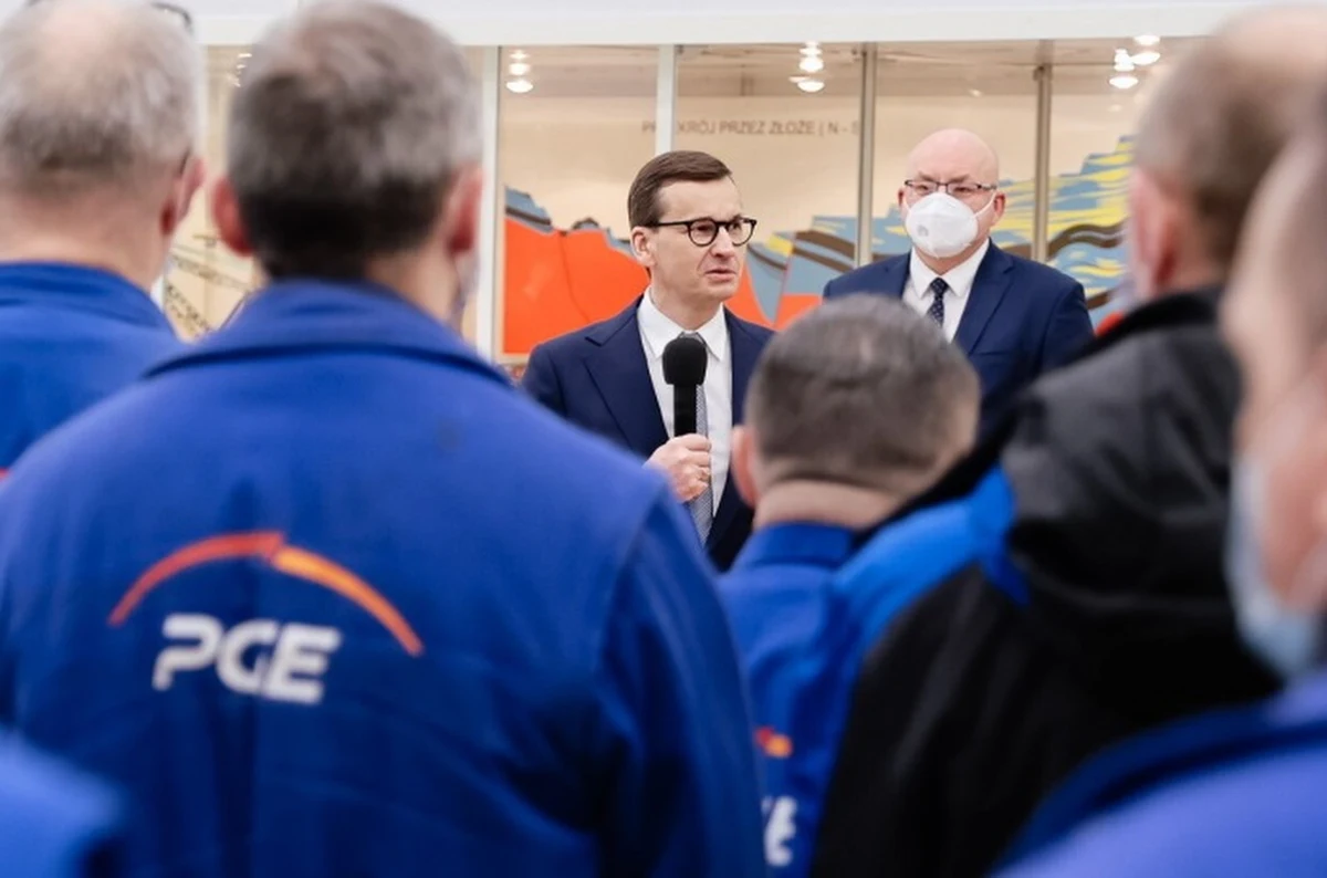 Żaden sędzia z Luksemburga, żaden brukselski urzędnik nie może nam dyktować warunków tego, jak mamy się rządzić u siebie w domu, jak mamy się rządzić w Polsce - mówił premier Mateusz Morawiecki, który odwiedził kopalnię Turów. W czwartek premierzy Polski i Czech podpisali umowę kończącą spór o kopalnię.