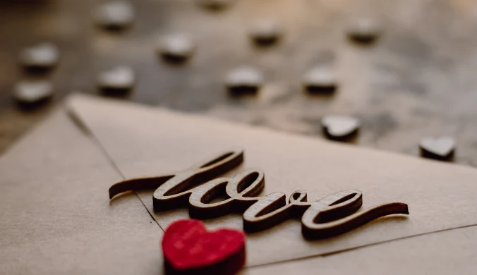 Najlepsze życzenia na Walentynki dla Niego. Rozbawią albo wzruszą do łez