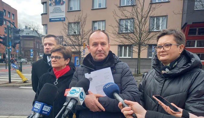 Posłowie KO odwiedzili krakowskie kuratorium. Nie zastali Barbary Nowak
