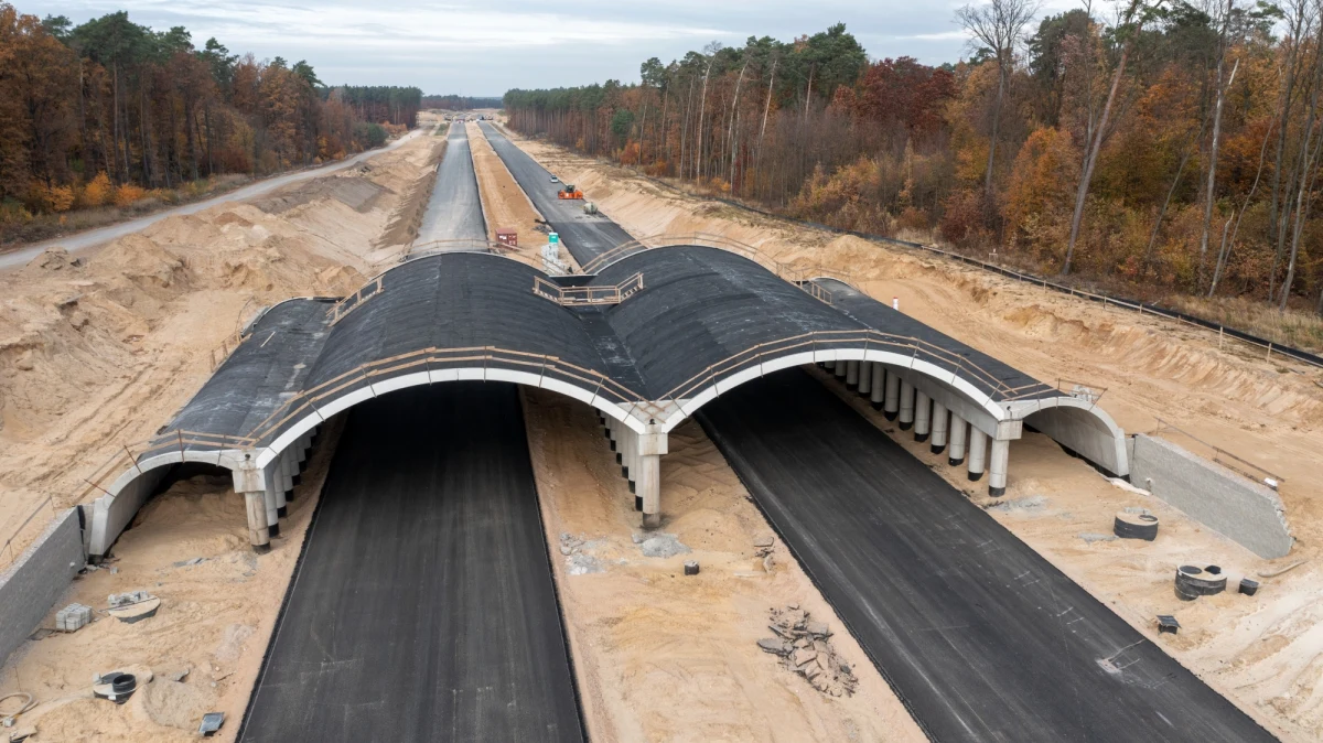 ​Regionalny Dyrektor Ochrony Środowiska w Łodzi wydał decyzję środowiskową, w której zezwolił na rozbudowę węzła Emilia. Dzięki temu połączona zostanie S14 m.in. z autostradą A2.