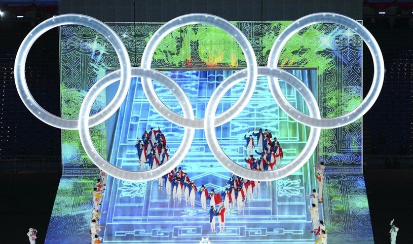 Chociaż igrzyska olimpijskie powinny być przede wszystkich czasem radości, emocji i dopingowania ulubionych zawodników, to tym razem sytuacja nie jest wcale taka oczywista, bo radość ze sportowych zmagań przysłania fakt, że impreza została zorganizowana w Chinach, a na dodatek w bardzo nietypowy sposób.  