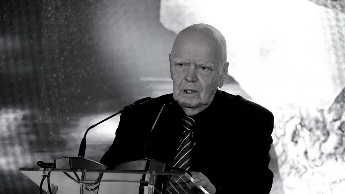 W czwartek w wieku 86 lat zmarł poeta i dramaturg Jarosław Marek Rymkiewicz. O śmierci artysty poinformował w sobotę na Facebooku jego syn Wawrzyniec Rymkiewicz.