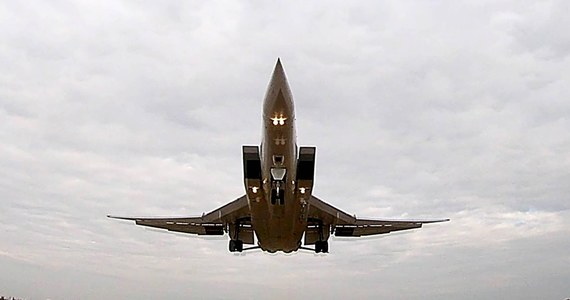Dwa rosyjskie bombowce strategiczne Tu-22M3 wykonały lot patrolowy w przestrzeni powietrznej Białorusi – poinformowało ministerstwo obrony w Mińsku. Wiadomość potwierdził też rosyjski resort obrony.