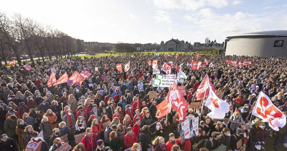Tysiące studentów wyszły w sobotę na ulice Amsterdamu z żądaniami większego wsparcia finansowego od państwa.