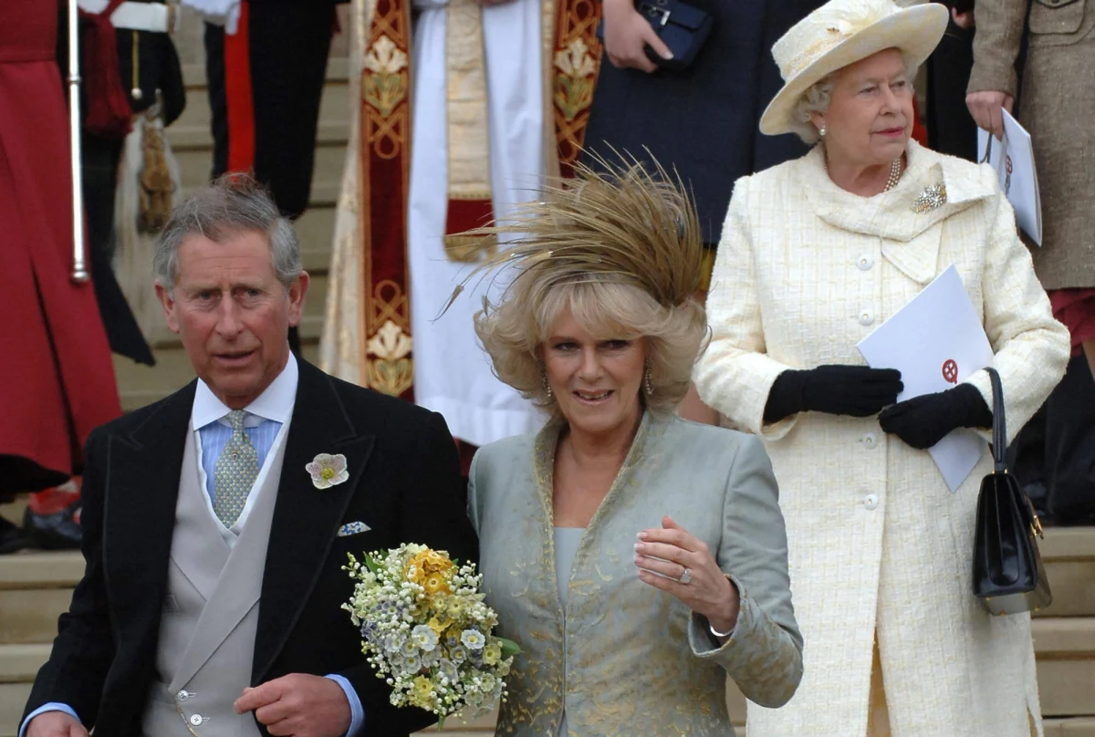 Brytyjska królowa Elżbieta II wyraziła życzenie, aby w przyszłości, kiedy jej syn książę Karol zostanie krółem, jego żona Kamila uzyskała tytuł "królowej małżonki". Wcześniej, jak twierdzą brytyjskie media, pojawiały się sugestie, że Kamila będzie musiała zadowolić się tytułem "księżnej małżonki".