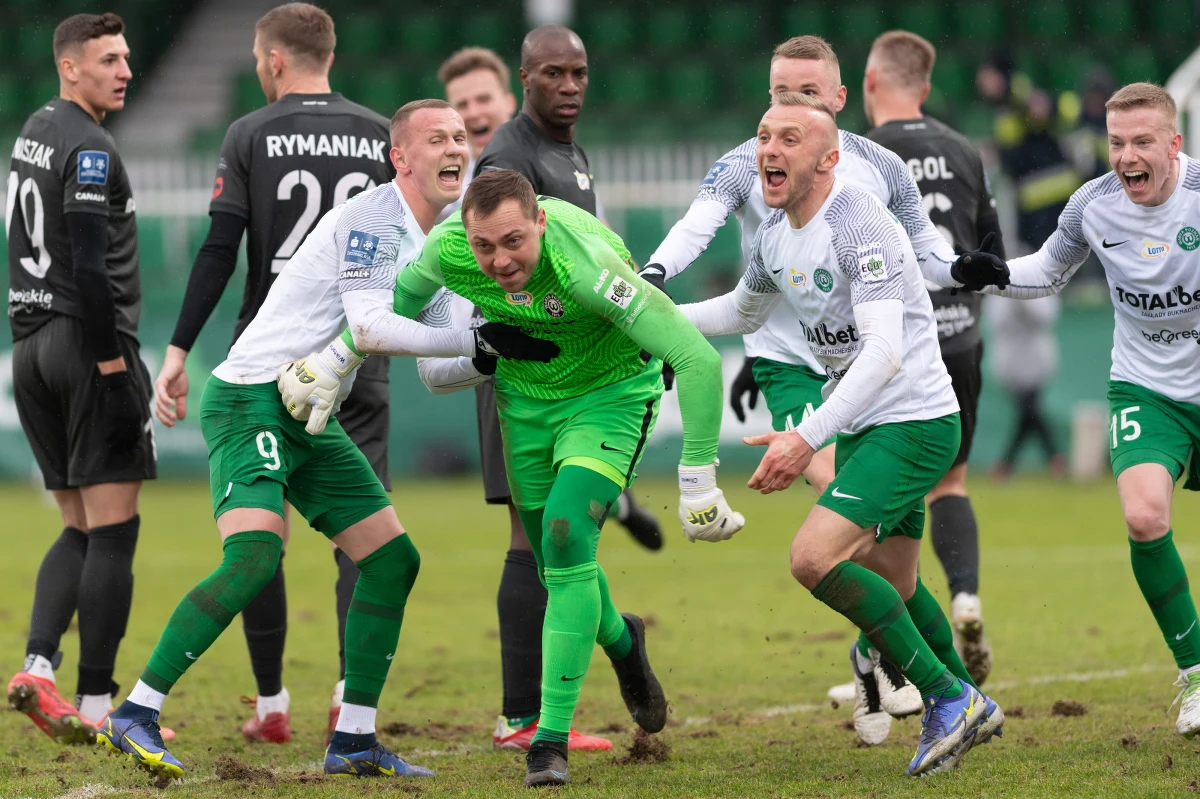 Piłkarze Warty Poznań zremisowali 1-1 z Górnikiem Łęczna w niedzielnym meczu 20. kolejki PKO Ekstraklasy.